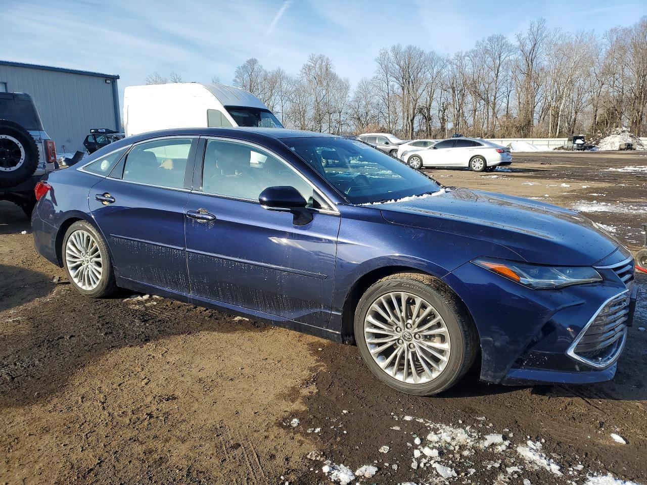 2022 Toyota Avalon Limited - zdjęcie 4