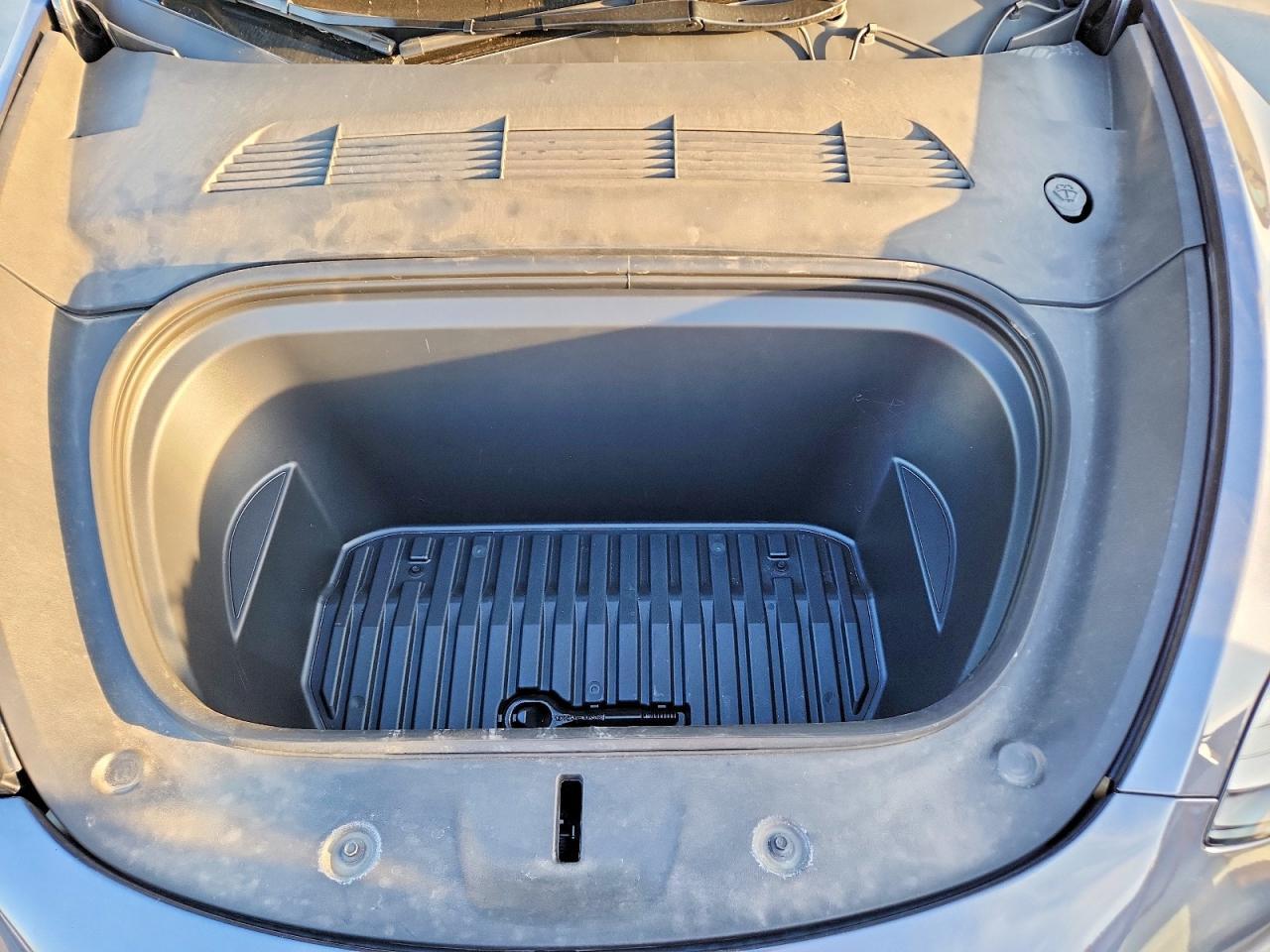 2023 Tesla Model Y - zdjęcie 11