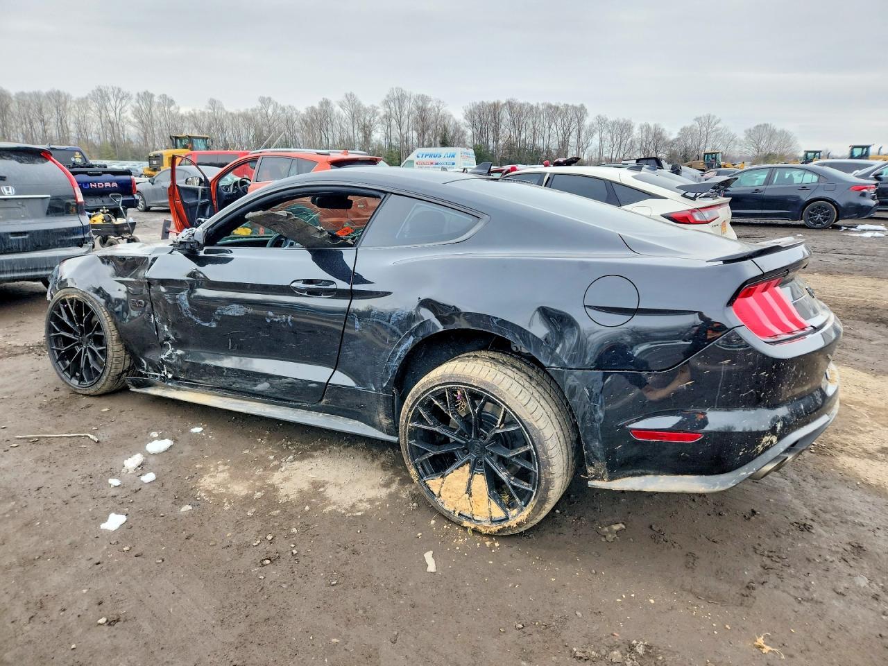 2022 Ford Mustang Gt - zdjęcie 2