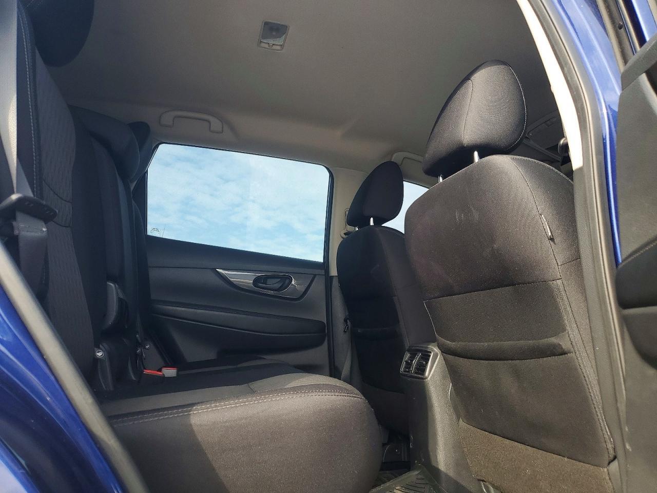 2019 Nissan Rogue S - zdjęcie 11