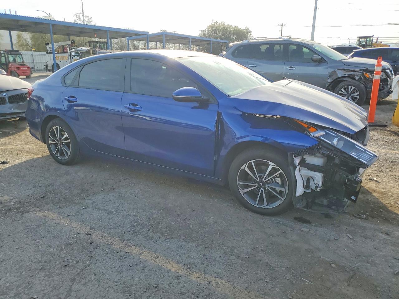 2023 Kia Forte Lxs - zdjęcie 4