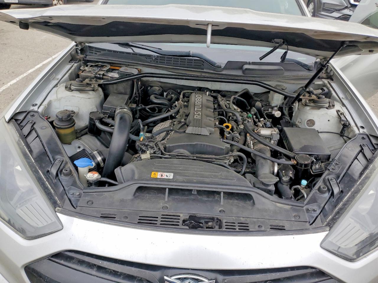 2013 Hyundai Genesis Coupe 2.0T - zdjęcie 11