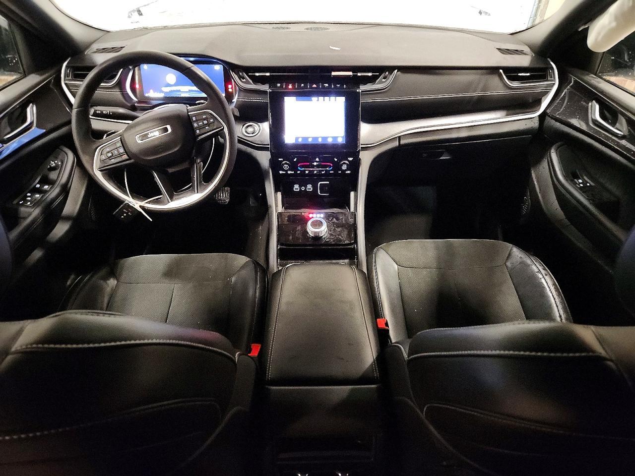 2023 Jeep Grand Cherokee Laredo - zdjęcie 8