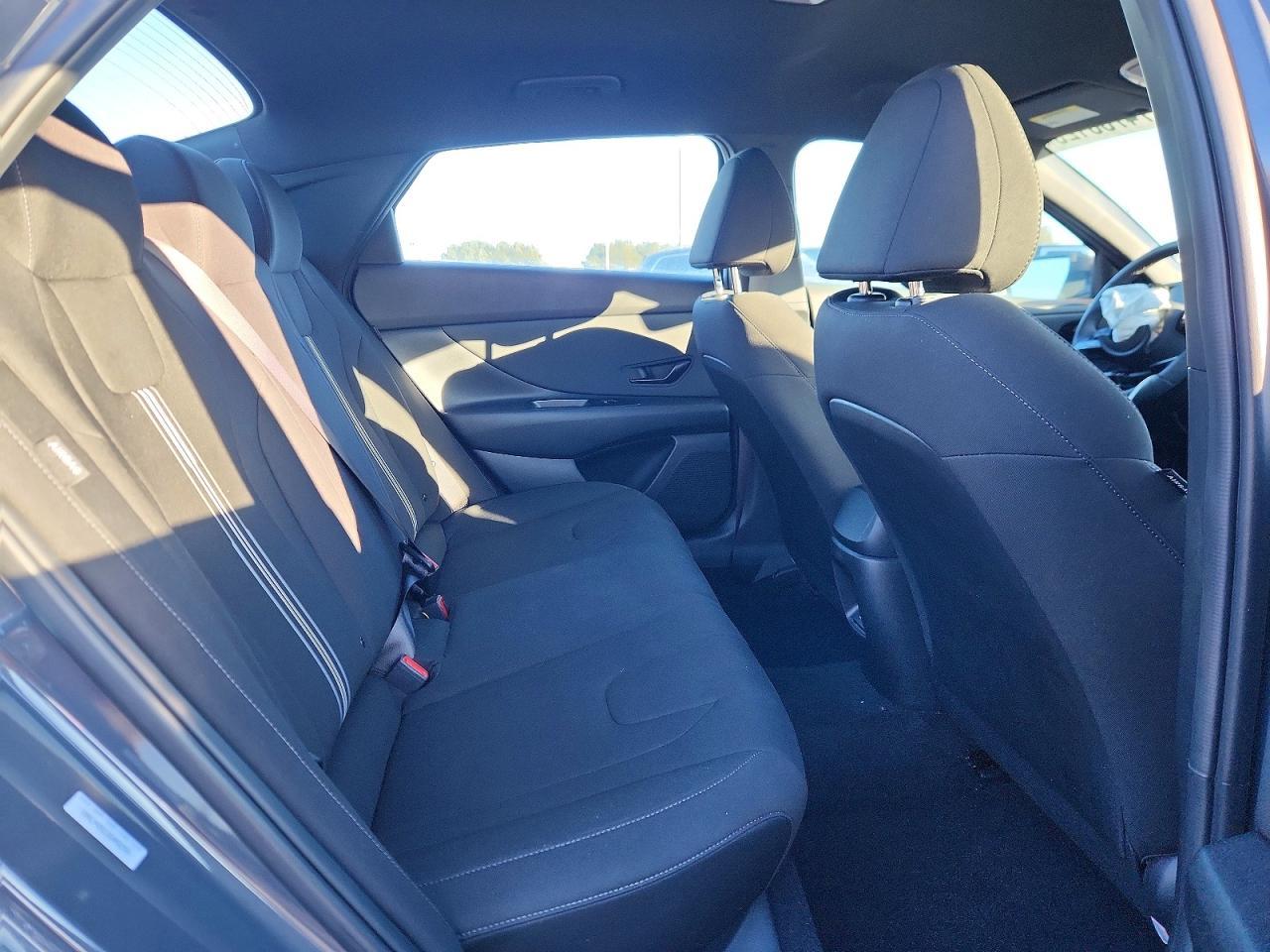 2025 Hyundai Elantra Sel Sport - zdjęcie 10