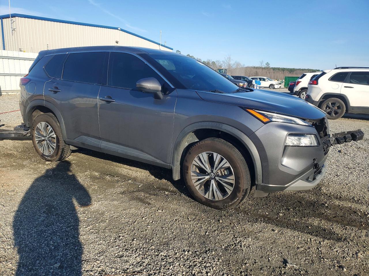 2021 Nissan Rogue Sv - zdjęcie 4