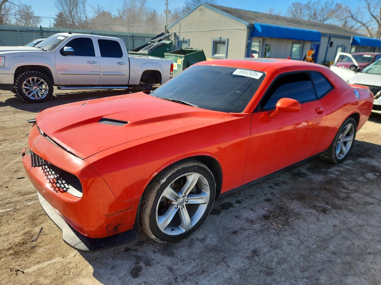 2016 Dodge Challenger Sxt - zdjęcie główne