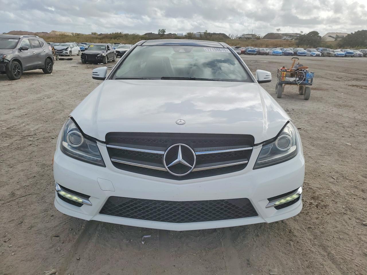 2015 Mercedes-Benz C 350 - zdjęcie 5