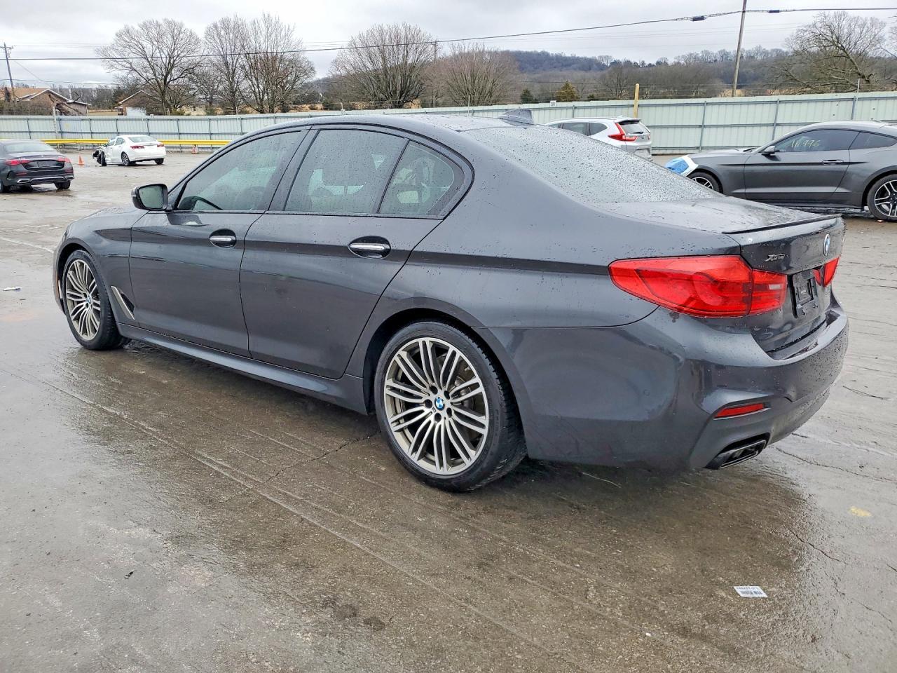 2018 BMW M550Xi - zdjęcie 2