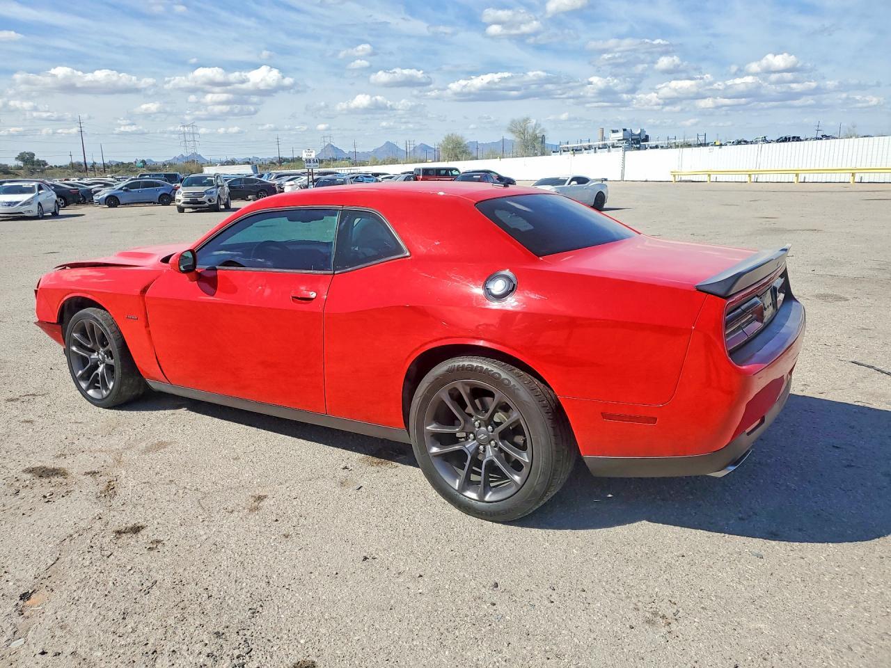 2016 Dodge Challenger R/T - zdjęcie 2