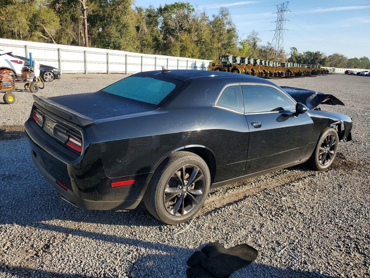 2020 Dodge Challenger Sxt - zdjęcie 3