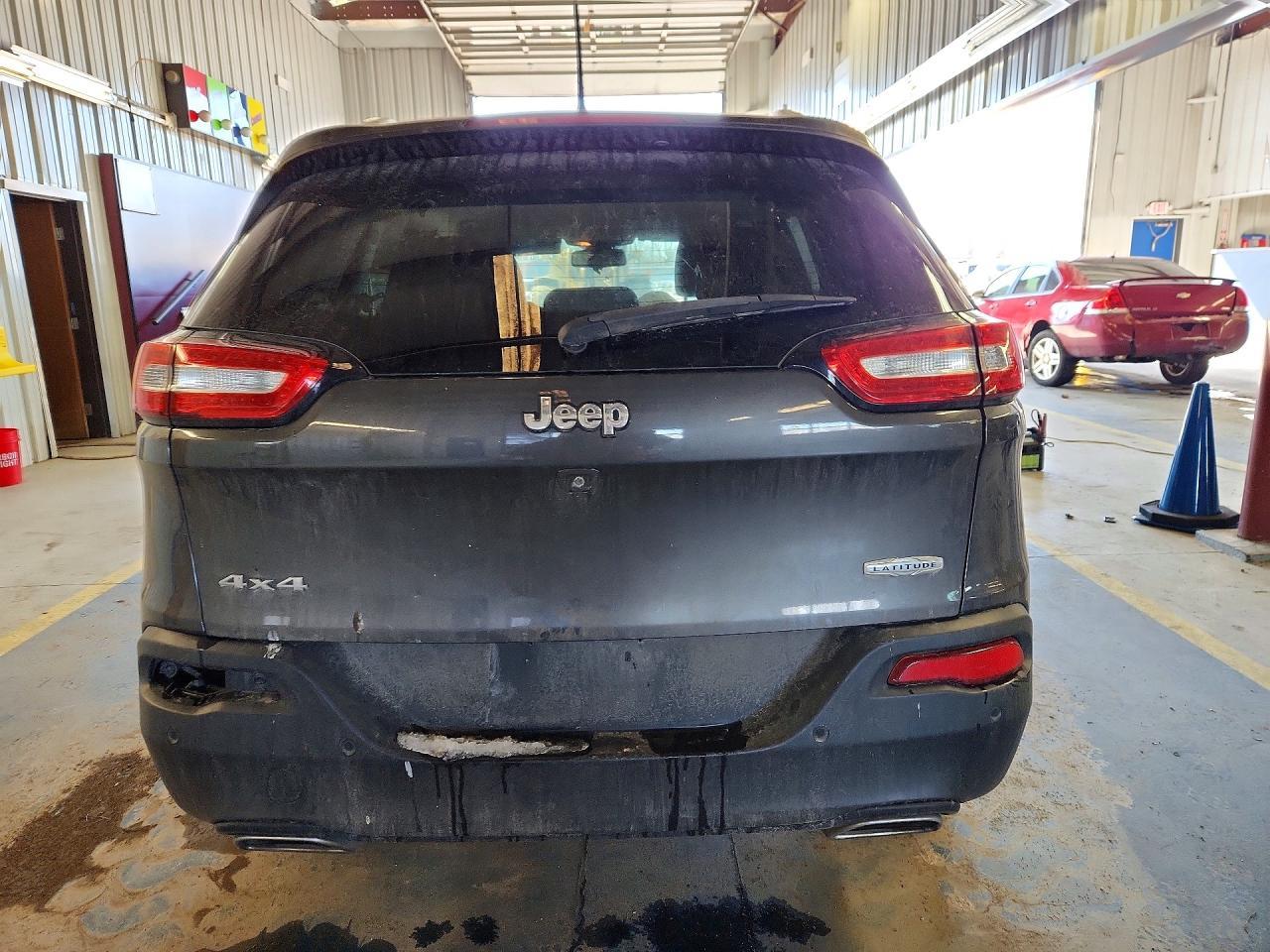 2016 Jeep Cherokee Latitude - zdjęcie 6