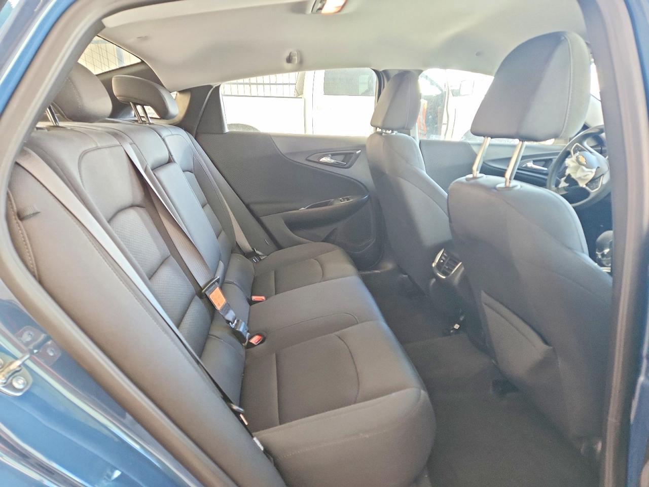 2025 Chevrolet Malibu Lt - zdjęcie 10