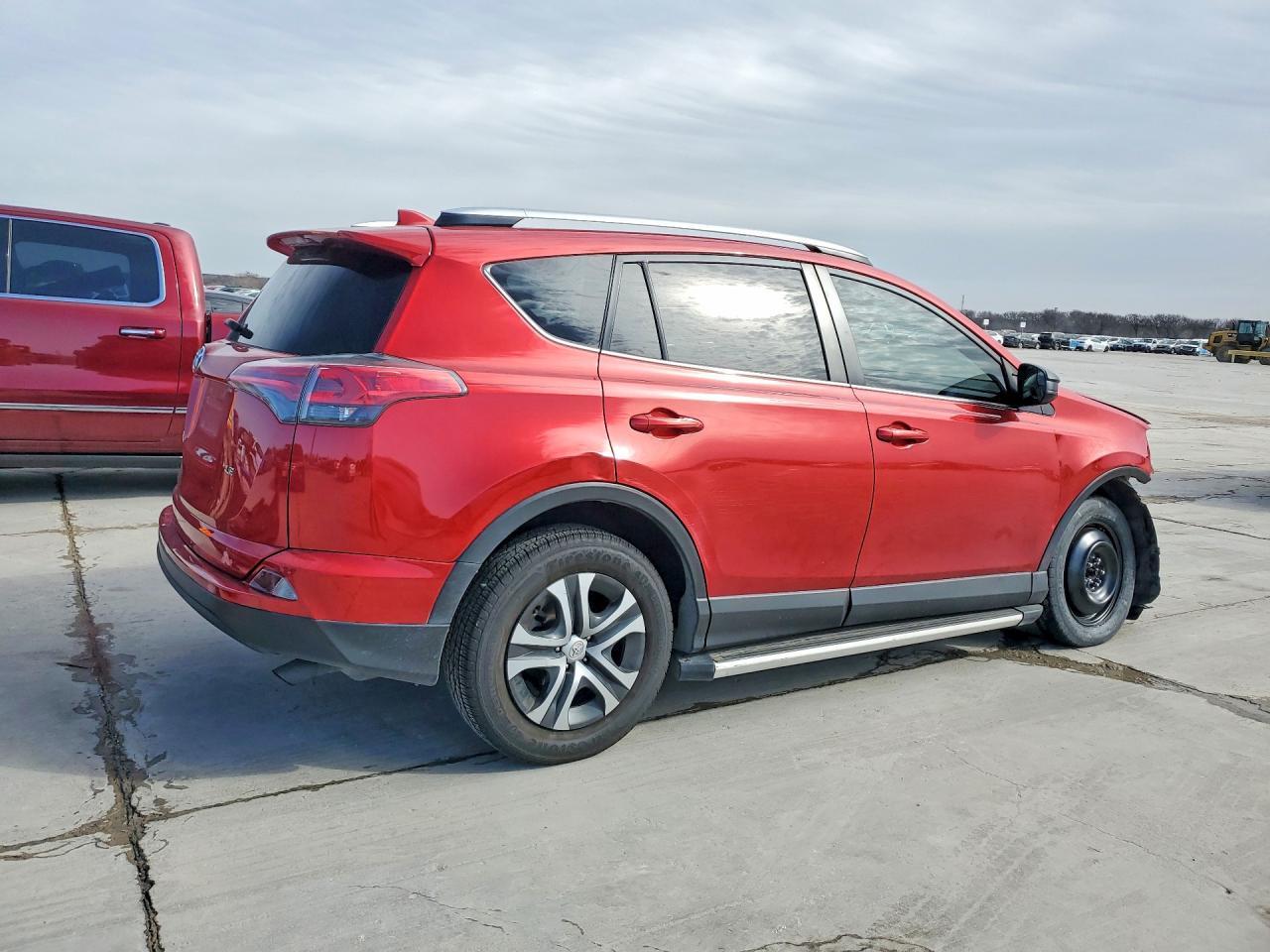2016 Toyota Rav4 Le - zdjęcie 3