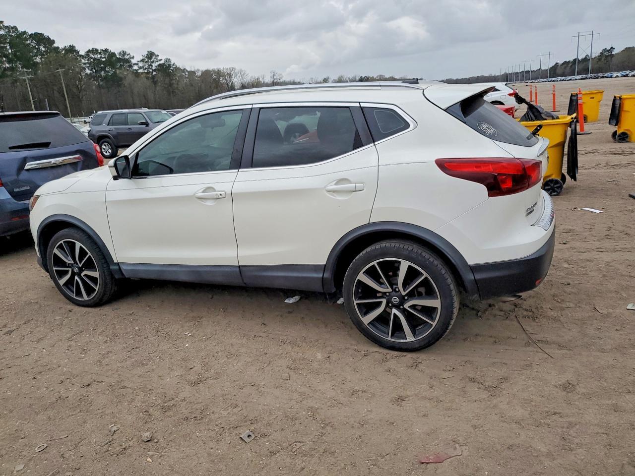 2017 Nissan Rogue Sport Sl - zdjęcie 2