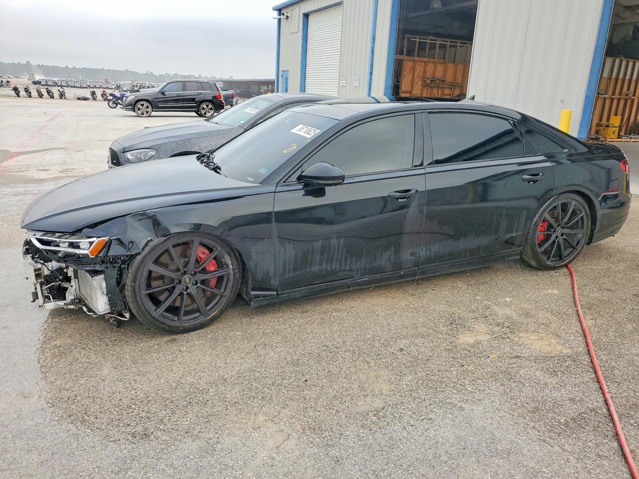2023 Audi S8 - zdjęcie główne