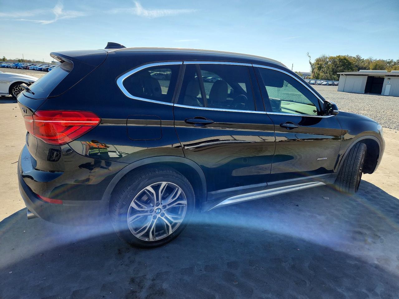 2017 BMW X1 xDrive28I - zdjęcie 3