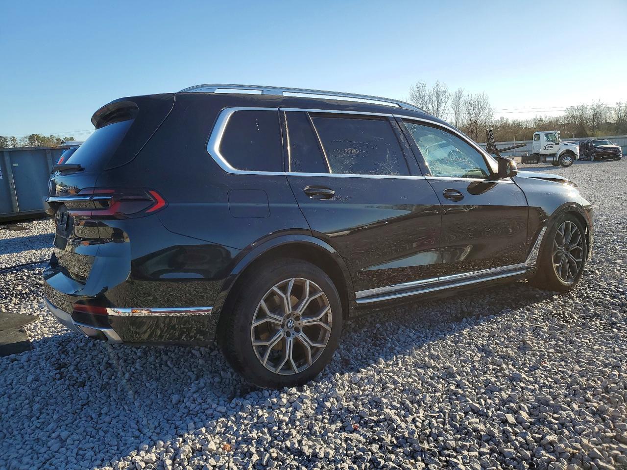 2024 BMW X7 xDrive40I - zdjęcie 3