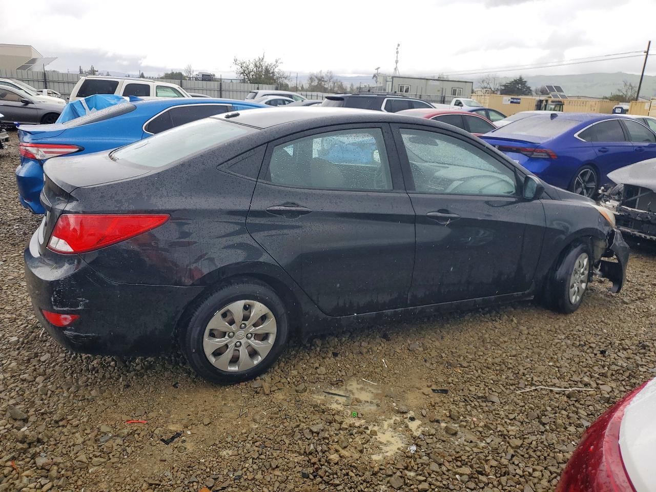 2016 Hyundai Accent Se - zdjęcie 3