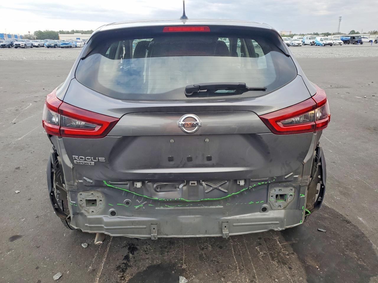 2021 Nissan Rogue Sport S - zdjęcie 6