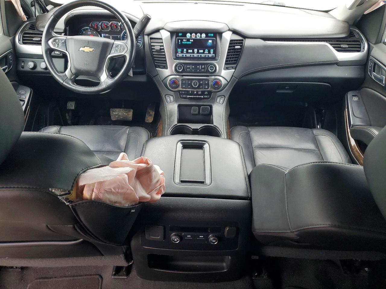 2020 Chevrolet Suburban K1500 Lt - zdjęcie 8
