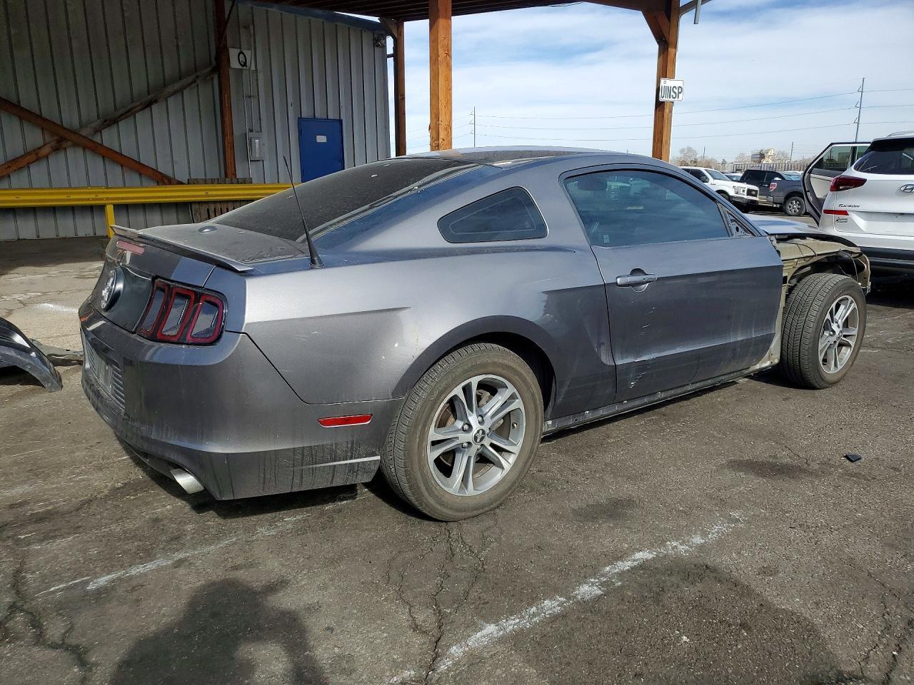 2014 Ford Mustang - zdjęcie 3