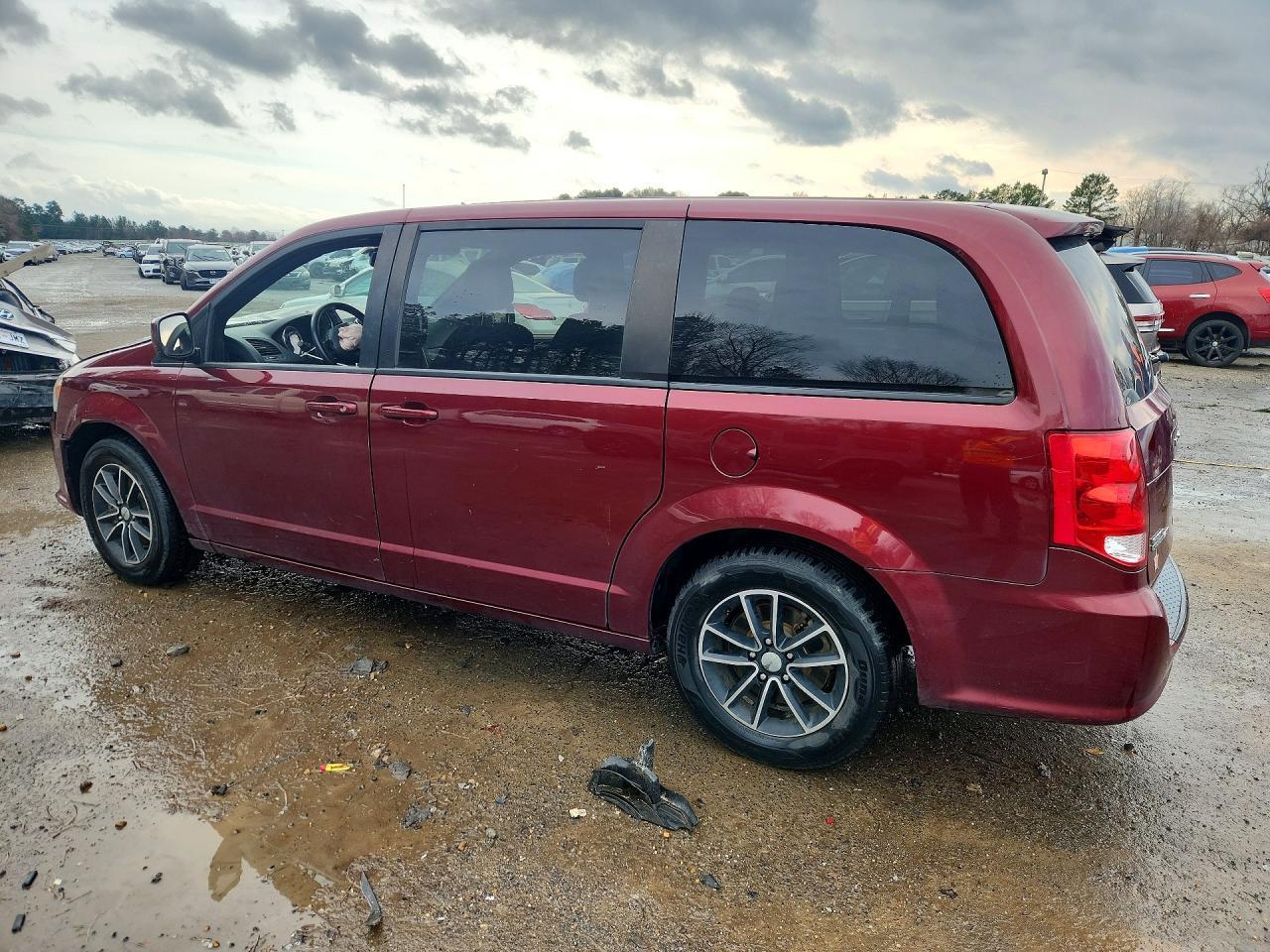 2019 Dodge Grand Caravan Se - zdjęcie 2