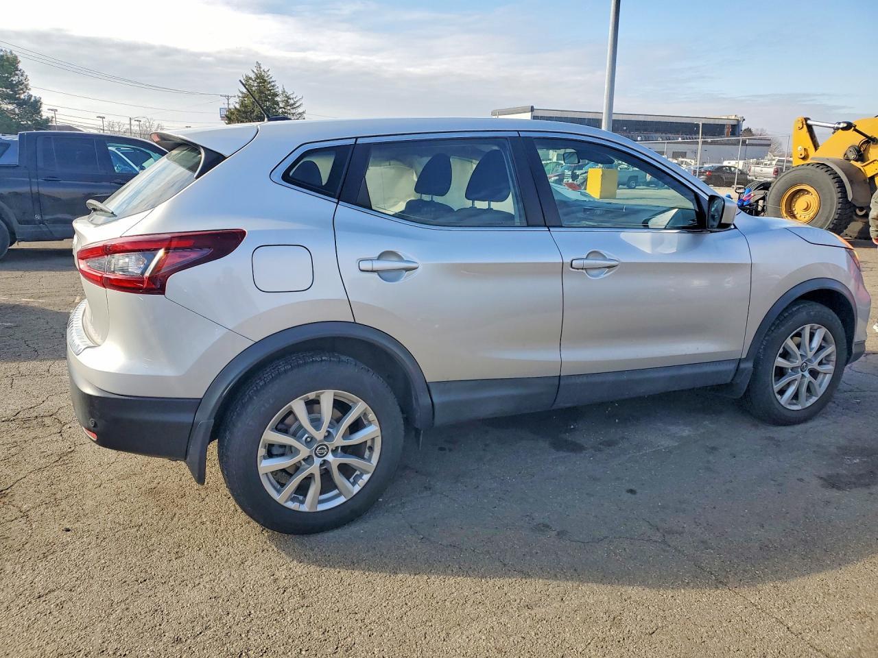 2020 Nissan Rogue Sport S - zdjęcie 3