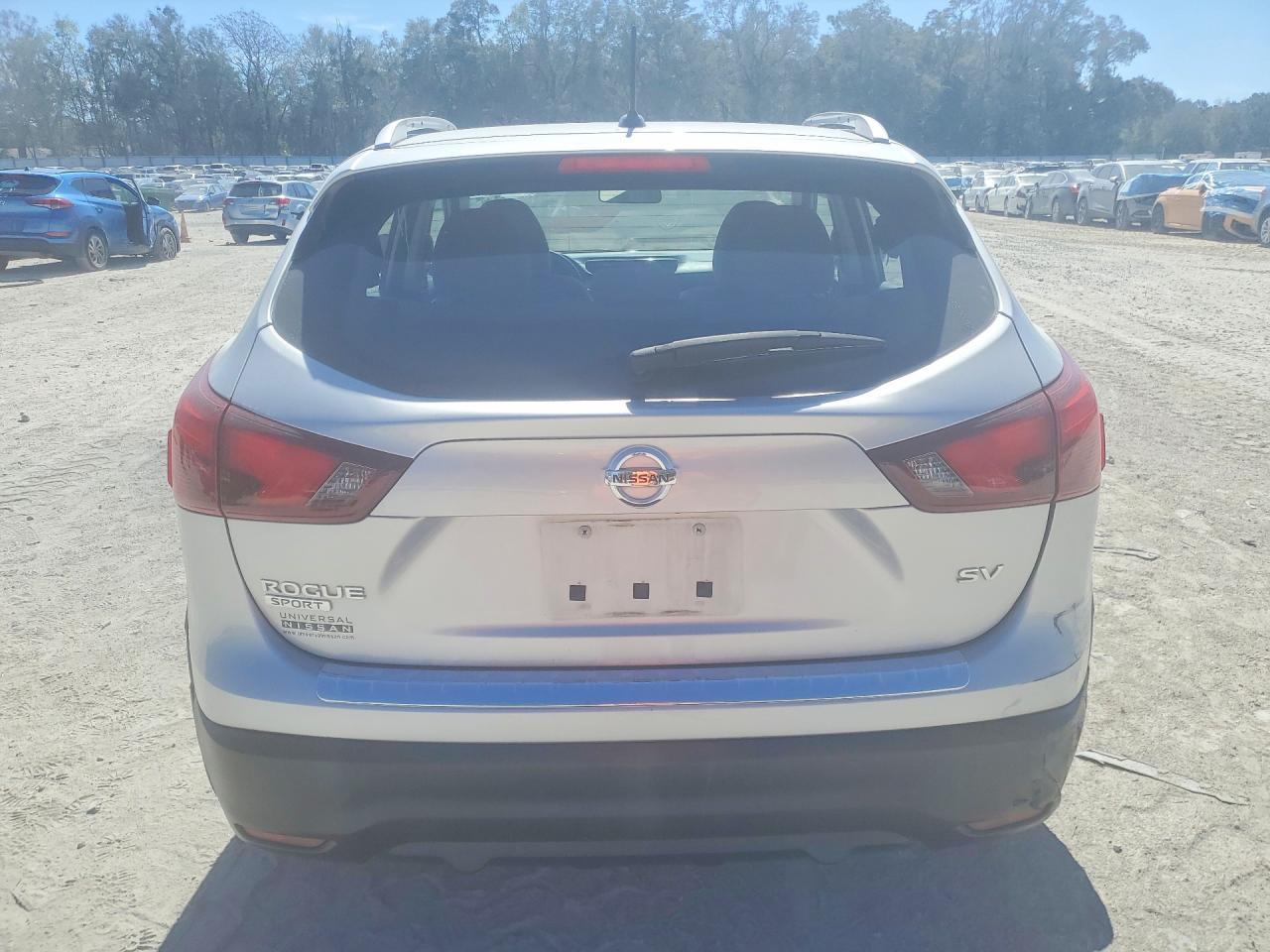 2018 Nissan Rogue Sport Sv - zdjęcie 6