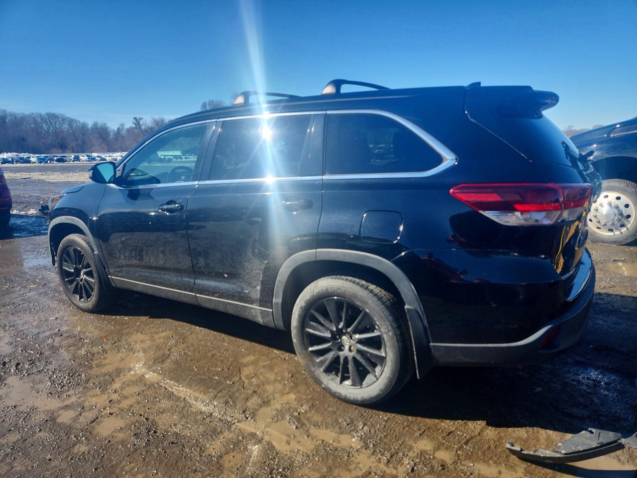 2019 Toyota Highlander Se - zdjęcie 2