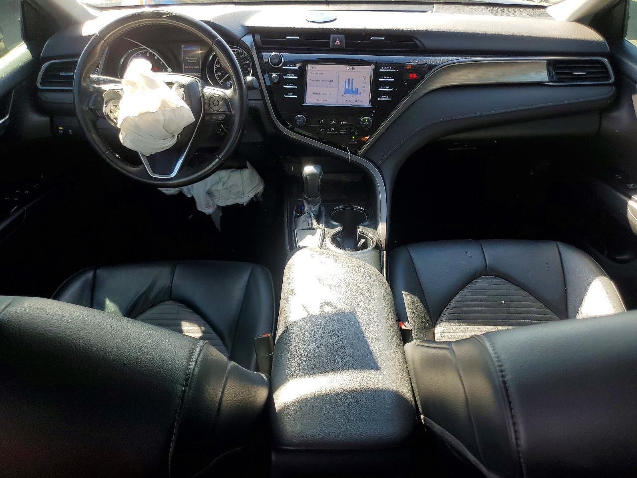 2019 Toyota Camry Se - zdjęcie 8