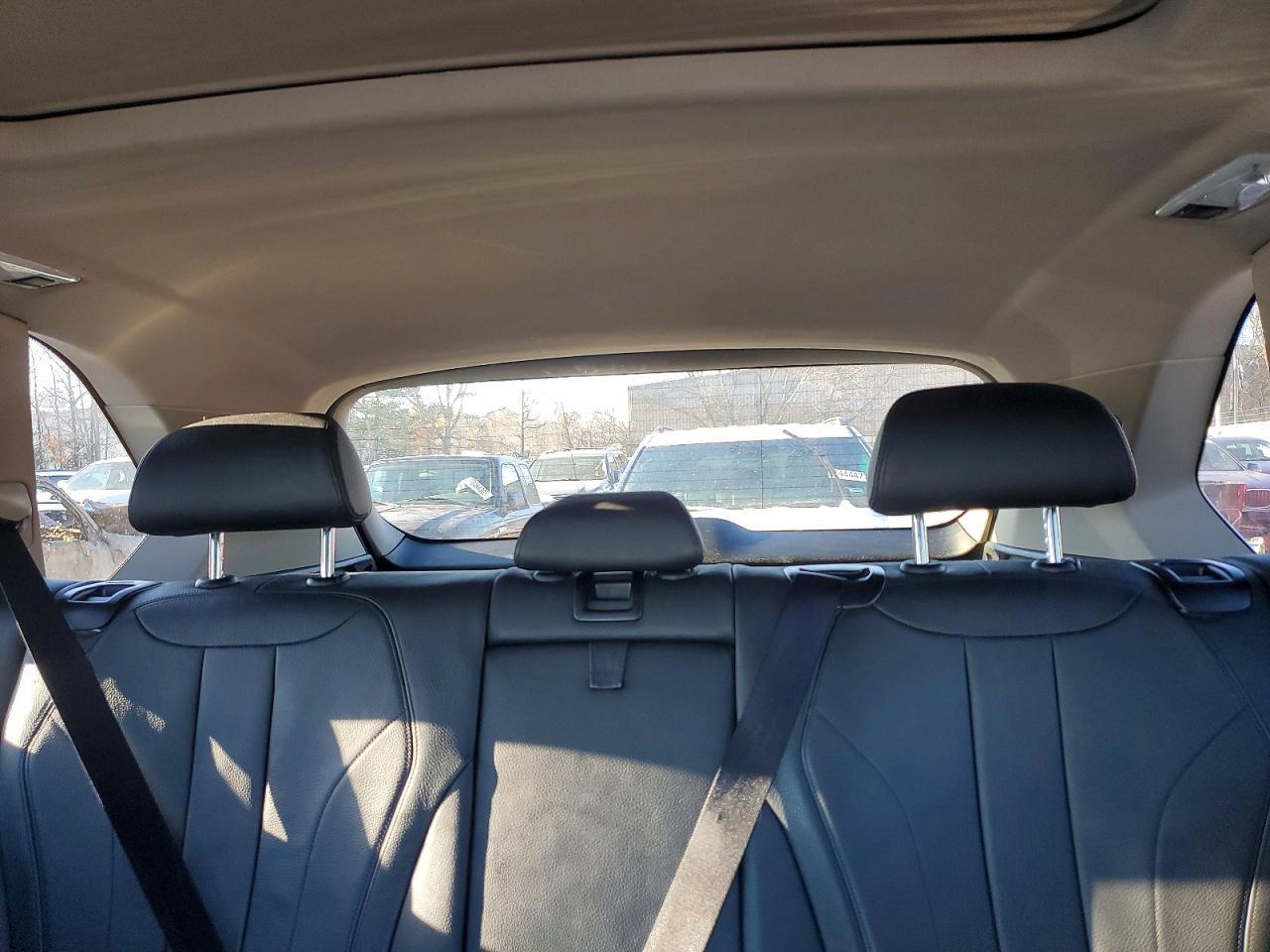 2015 BMW X5 xDrive35D - zdjęcie 10