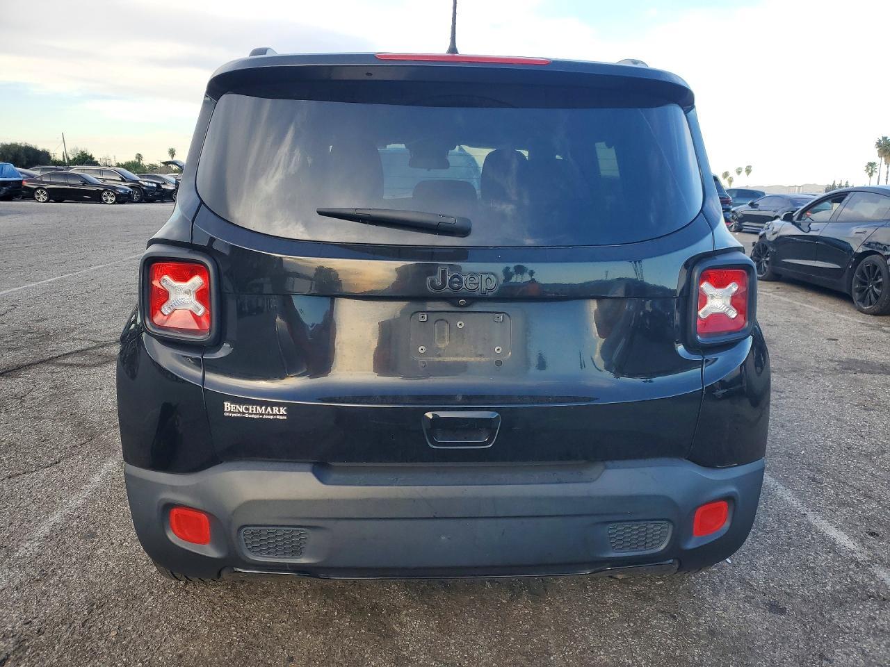 2018 Jeep Renegade Latitude - zdjęcie 6