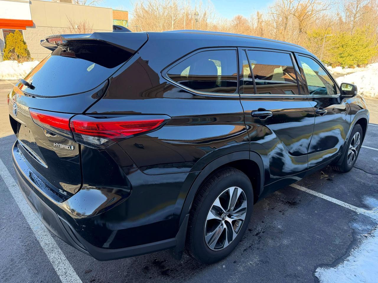 2021 Toyota Highlander Hybrid Xle - zdjęcie 3