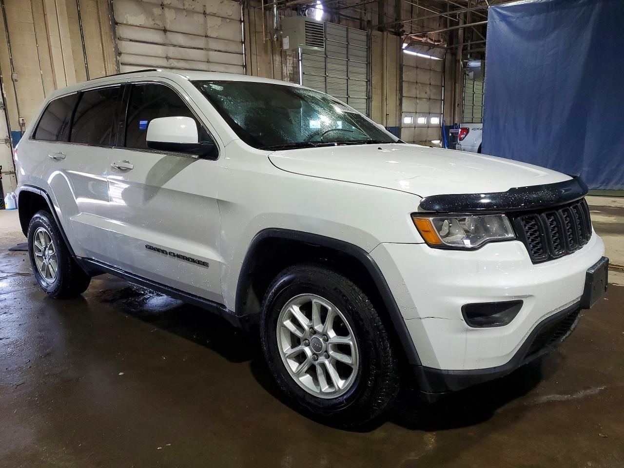 2018 Jeep Grand Cherokee Laredo - zdjęcie 4