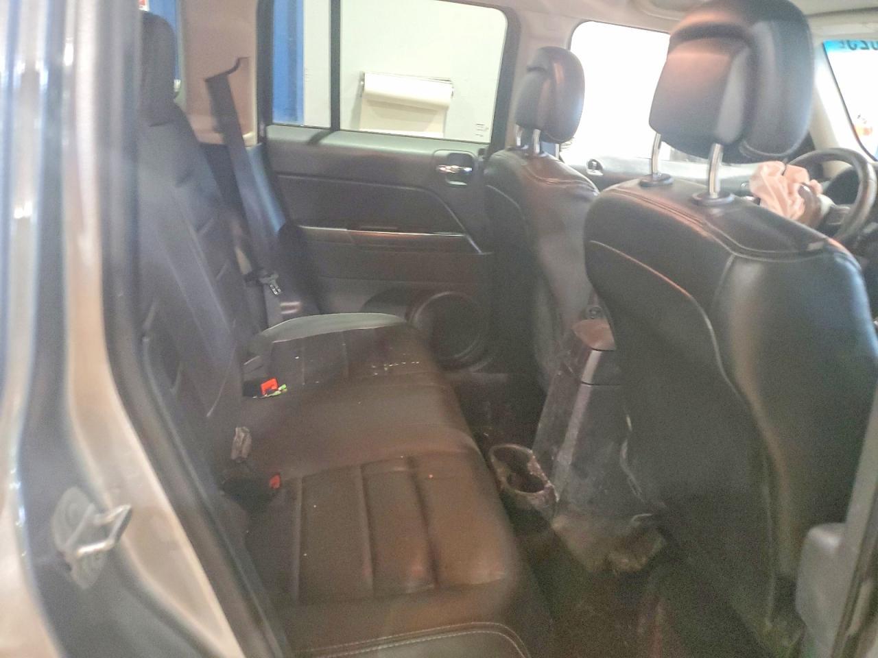 2015 Jeep Patriot - zdjęcie 11