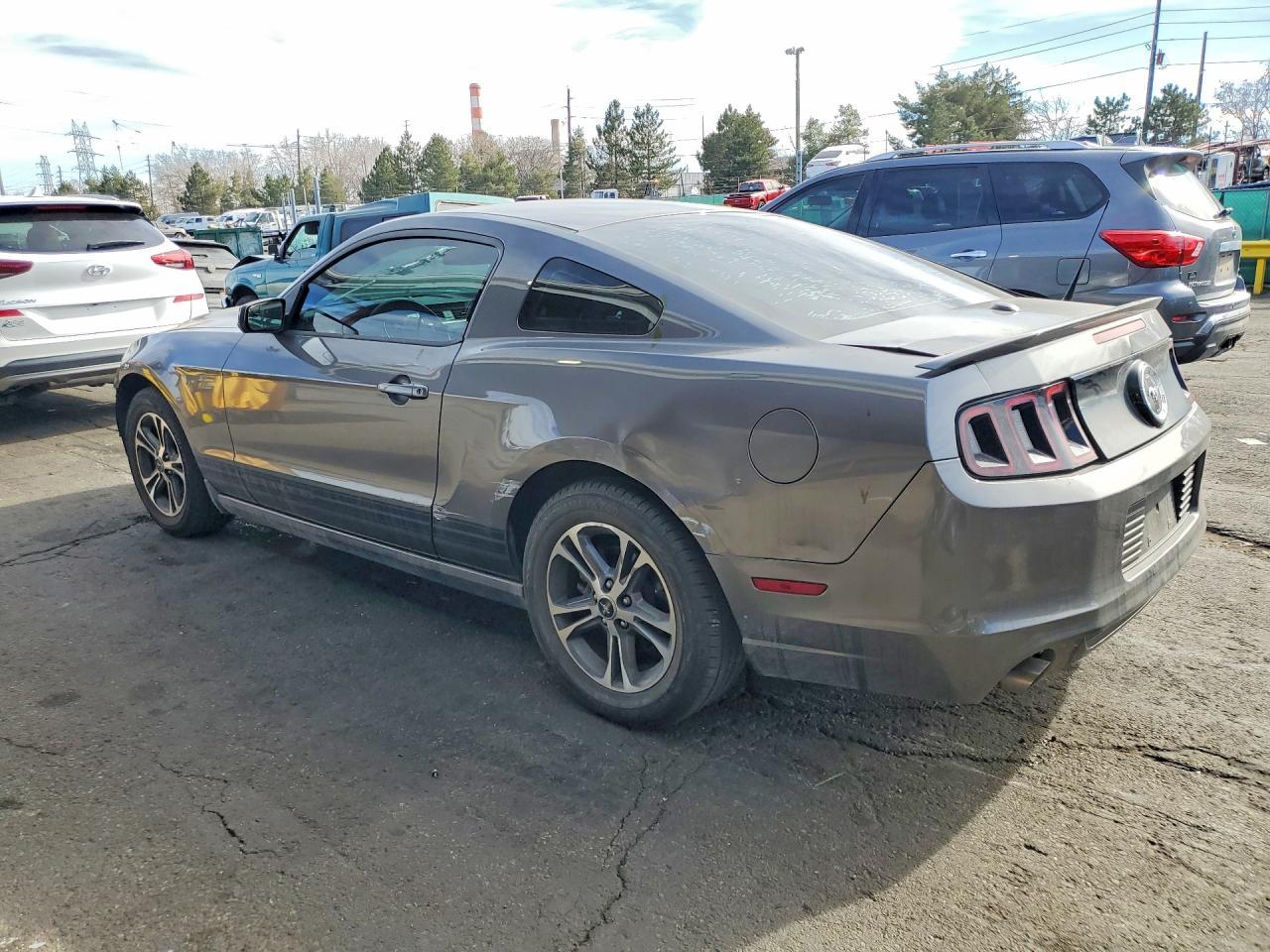 2014 Ford Mustang - zdjęcie 2