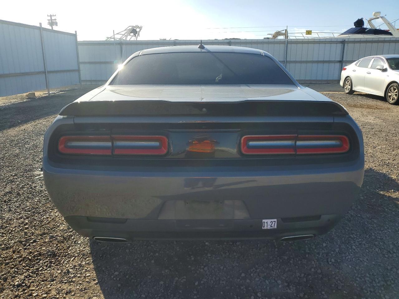 2017 Dodge Challenger Sxt - zdjęcie 6
