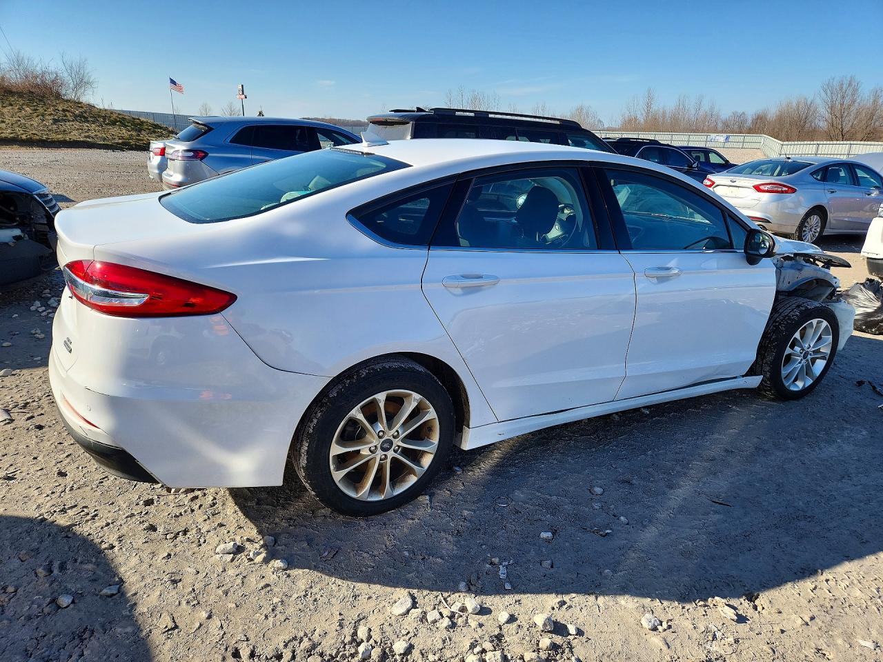 2020 Ford Fusion Se - zdjęcie 3