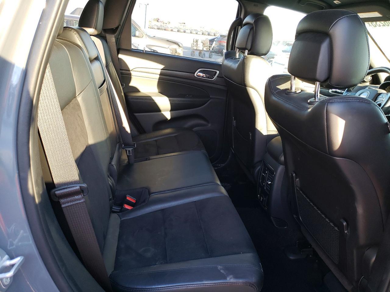 2020 Jeep Grand Cherokee Laredo - zdjęcie 11