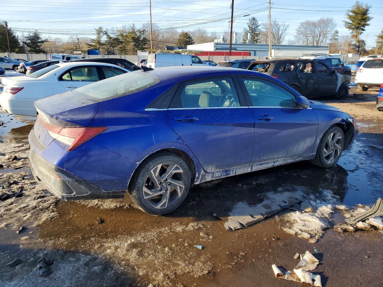 2024 Hyundai Elantra Sel - zdjęcie 3