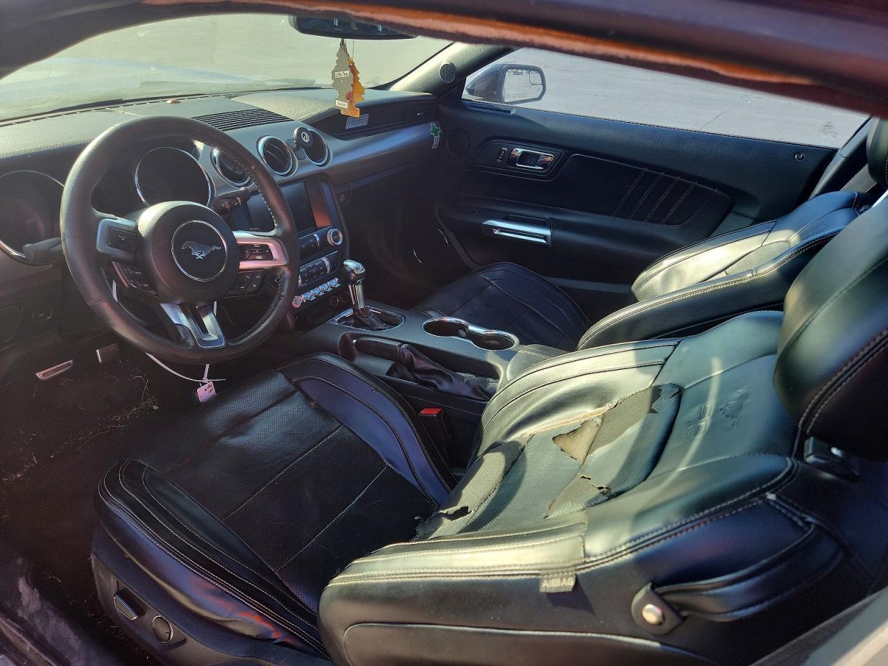 2015 Ford Mustang - zdjęcie 8