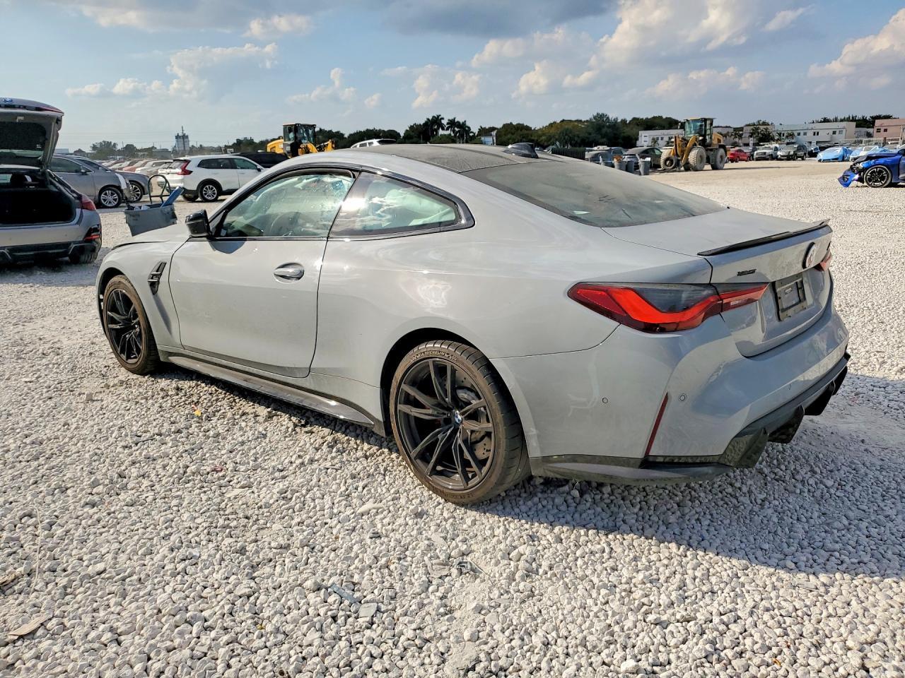 2023 BMW M4 Competition - zdjęcie 2