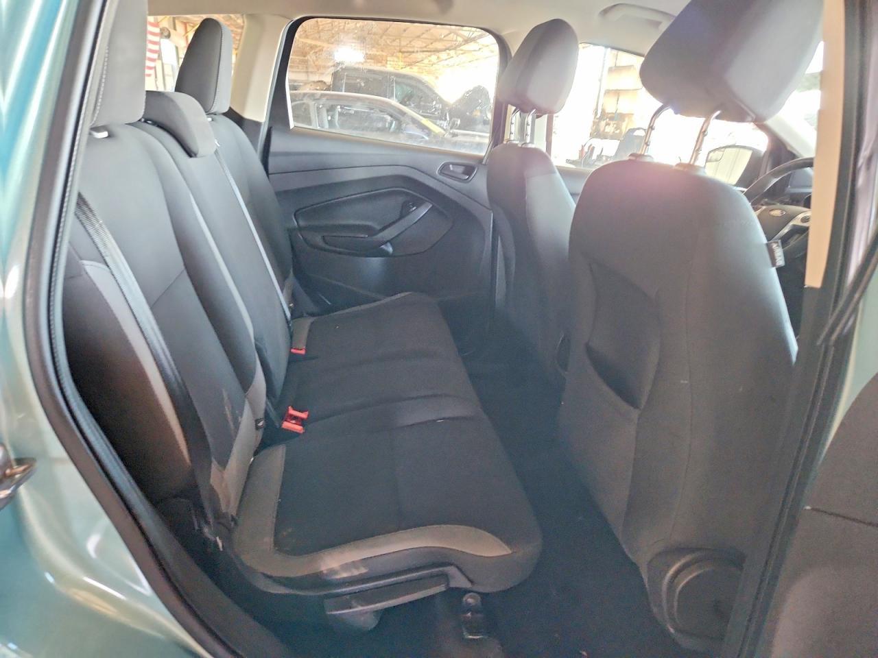 2013 Ford Escape S - zdjęcie 11