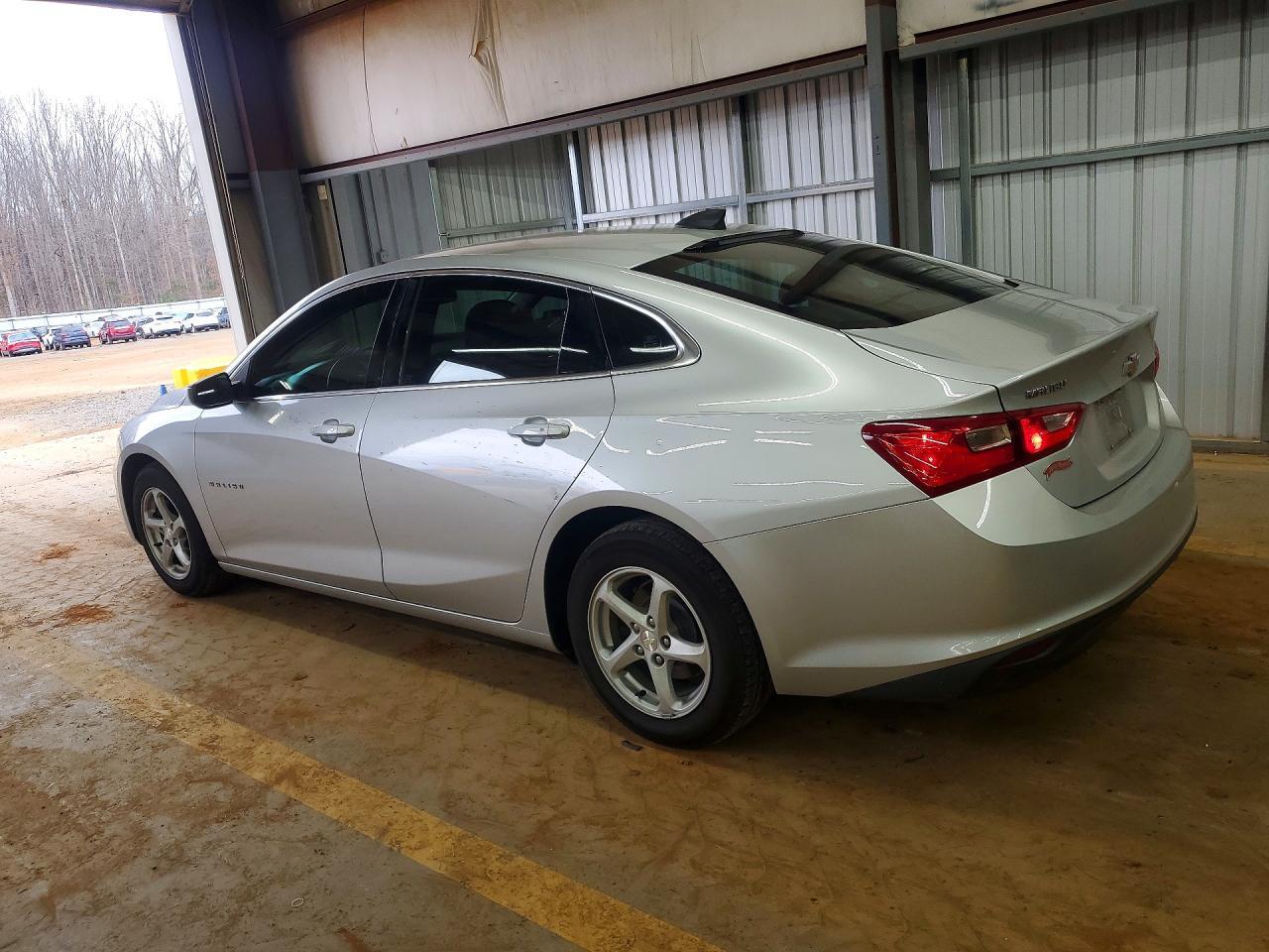 2016 Chevrolet Malibu Ls - zdjęcie 2