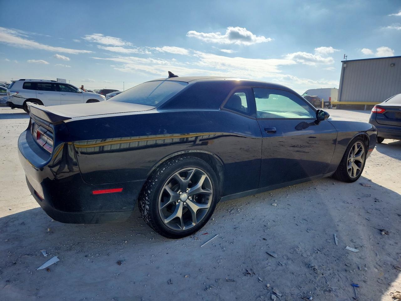 2016 Dodge Challenger Sxt - zdjęcie 3