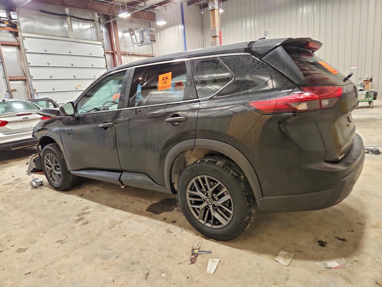 2024 Nissan Rogue S - zdjęcie 2