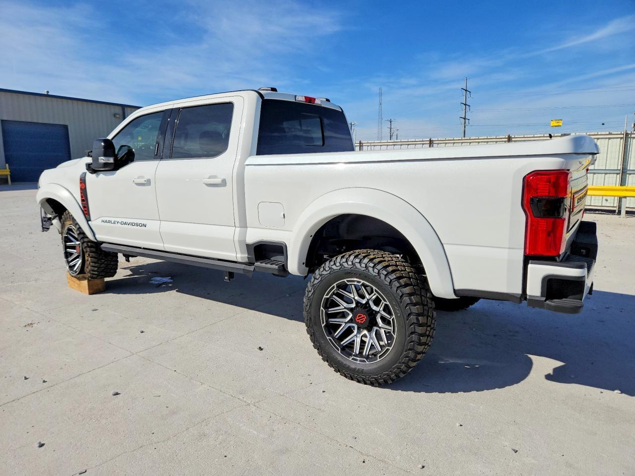 2024 Othe F250 4X4 Crew Lariat - zdjęcie 2