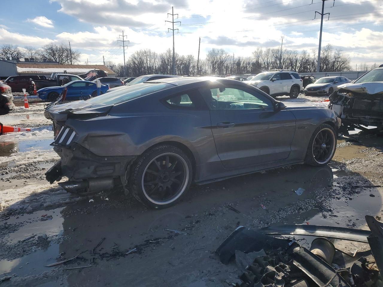 2017 Ford Mustang Gt - zdjęcie 3