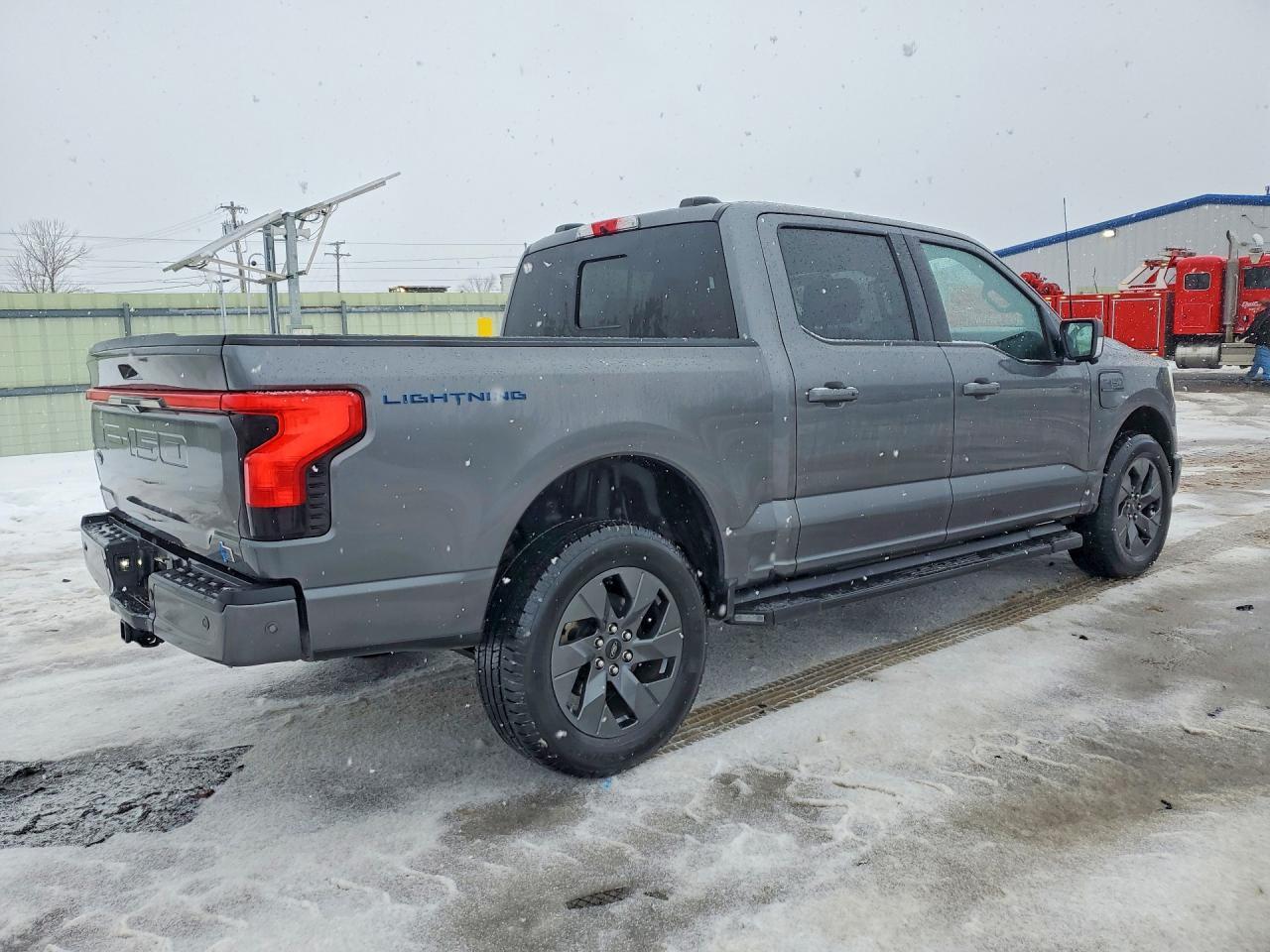 2023 Ford F150 Lightning Pro - zdjęcie 3