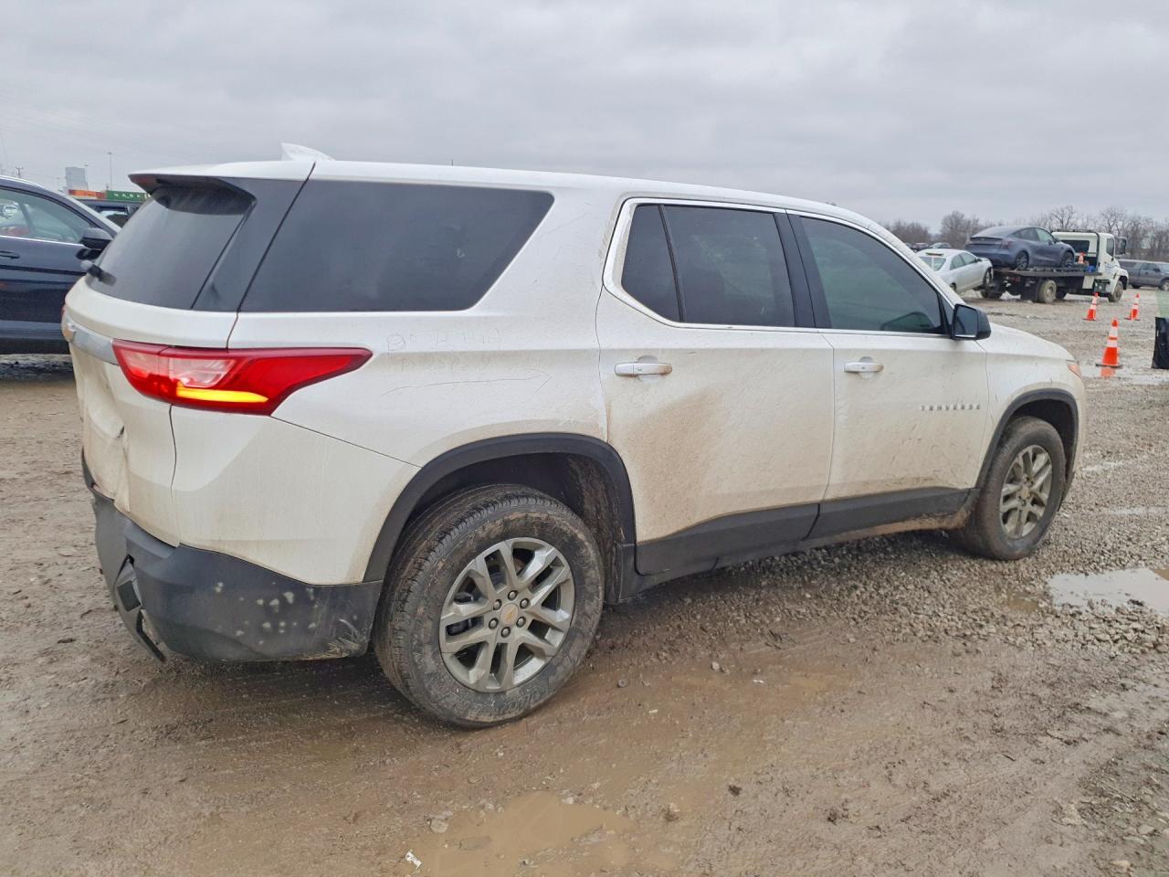 2020 Chevrolet Traverse Ls - zdjęcie 3